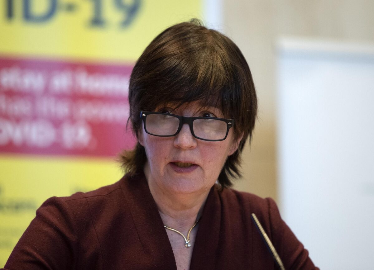 Dr Mai Mannix, Director of Public Health, HSE Mid-West said we should be extra conscious of those who need to be Covid-free in order to sit their Leaving Cert exams.