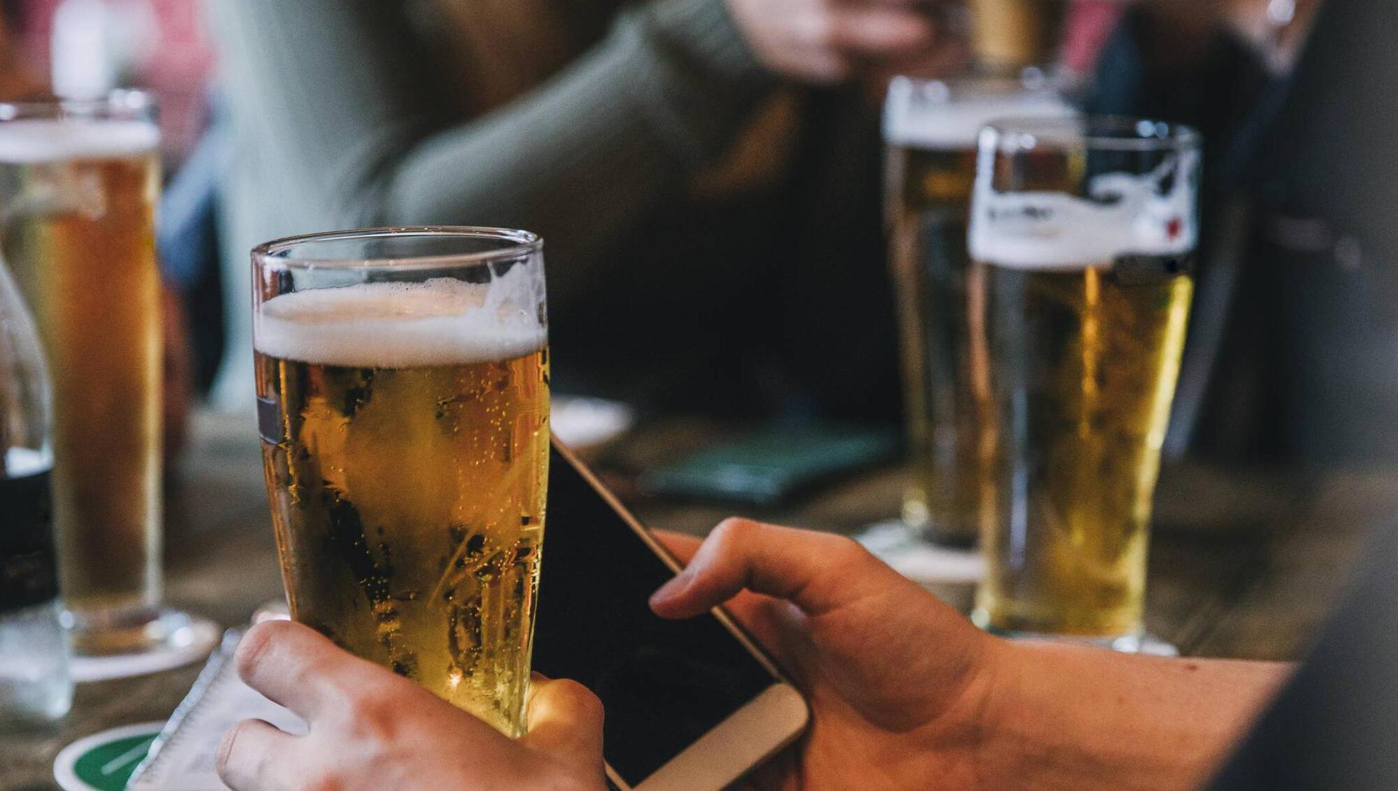 Local authorities to be forced to allow pubs to expand onto pavements 