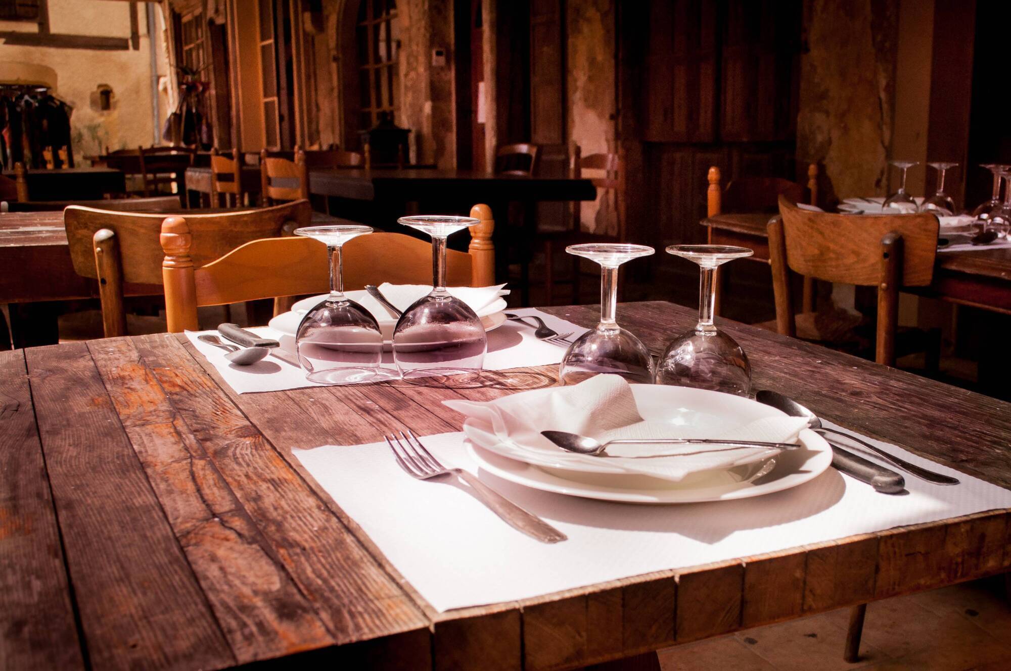 Varadkar: Indoor dining and drinking in July