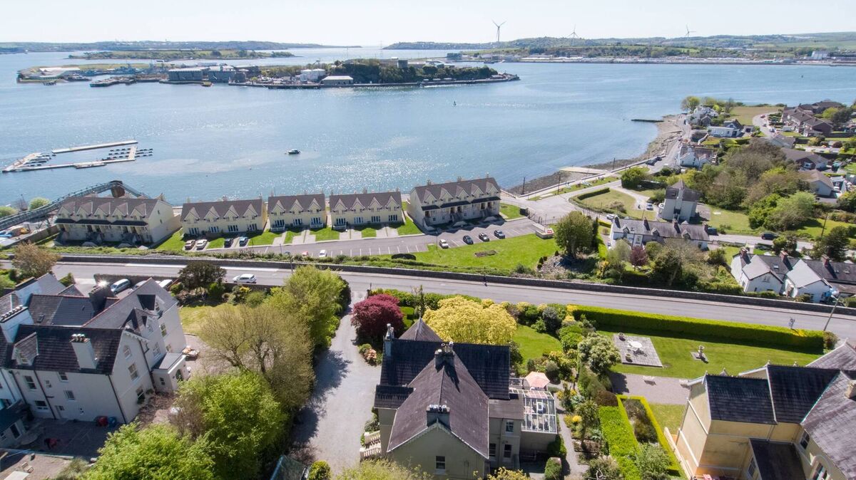 Oakhurst's setting on the Lower Road, facing Haulbowline Oakhurst's setting on the Lower Road, facing Haulbowline