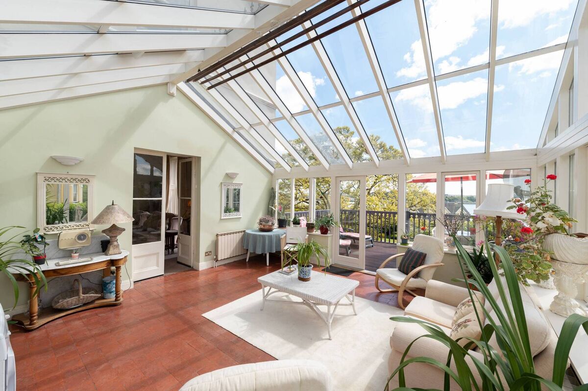 Glazed glory, sun room by Ruhm Glazed glory, sun room by Ruhm