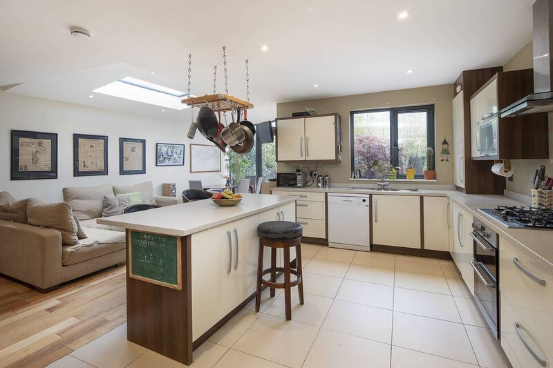 Open plan living/kitchen/diner Open plan living/kitchen/diner