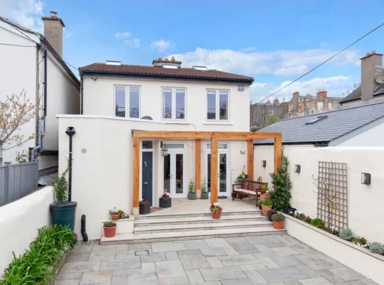 A view of 38 Heytesbury Lane, Ballsbridge, Dublin 4, which is listed among the Bergins.ie rental properties. A view of 38 Heytesbury Lane, Ballsbridge, Dublin 4, which is listed among the Bergins.ie rental properties.