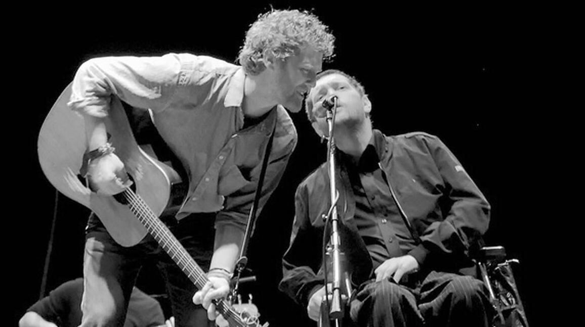 Fergus O'Farrell with Glen Hansard in Breaking Out, a forthcoming documentary on the band.