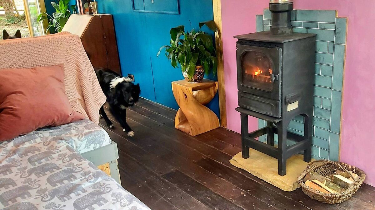 The office/studio features a stove. The office/studio features a stove.