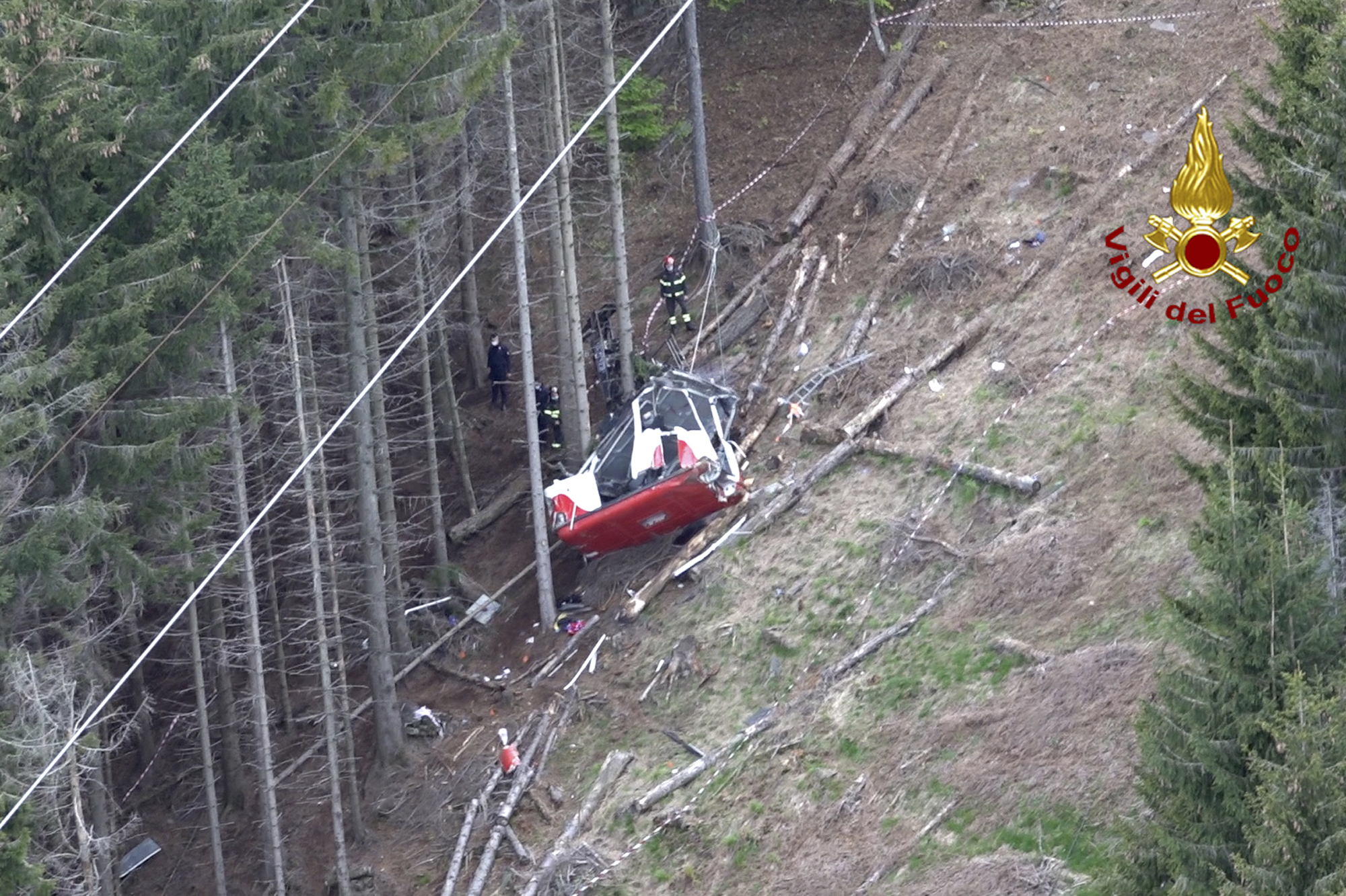 Italian investigators probe why cable car brake ‘didn’t work’
