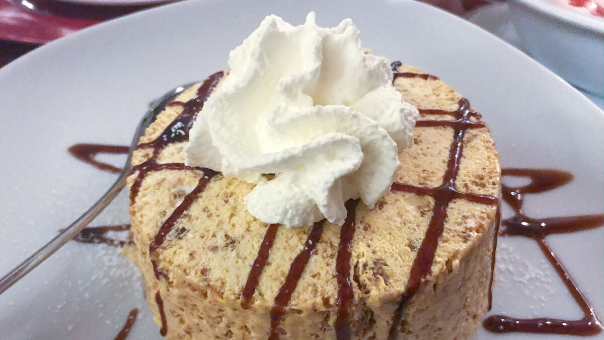 Hazelnut semifreddo con nocciole