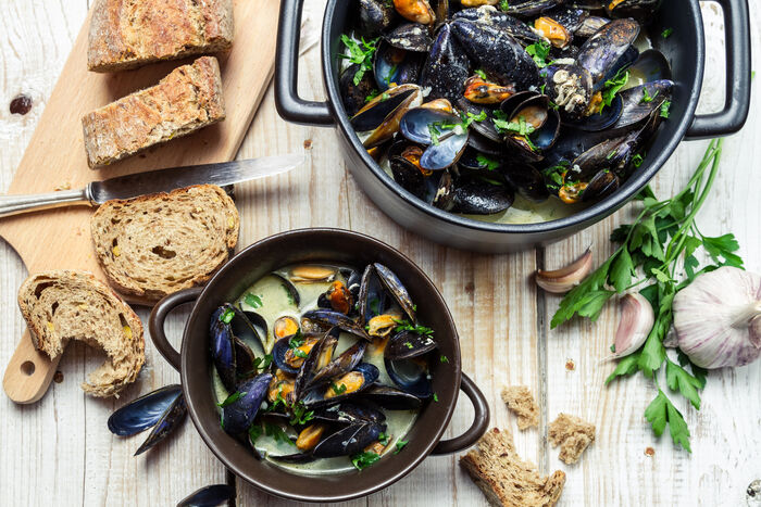 Mussels in white wine sauce