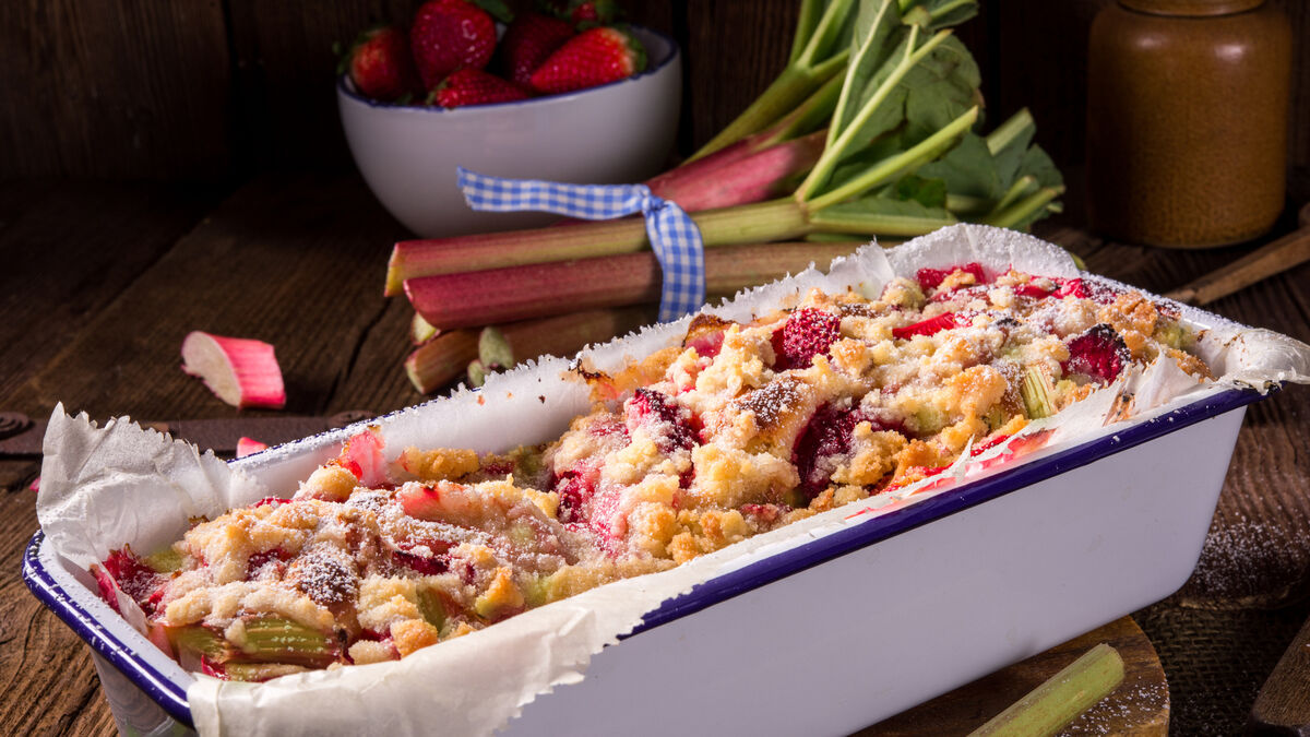 Rhubarb and ginger loaf