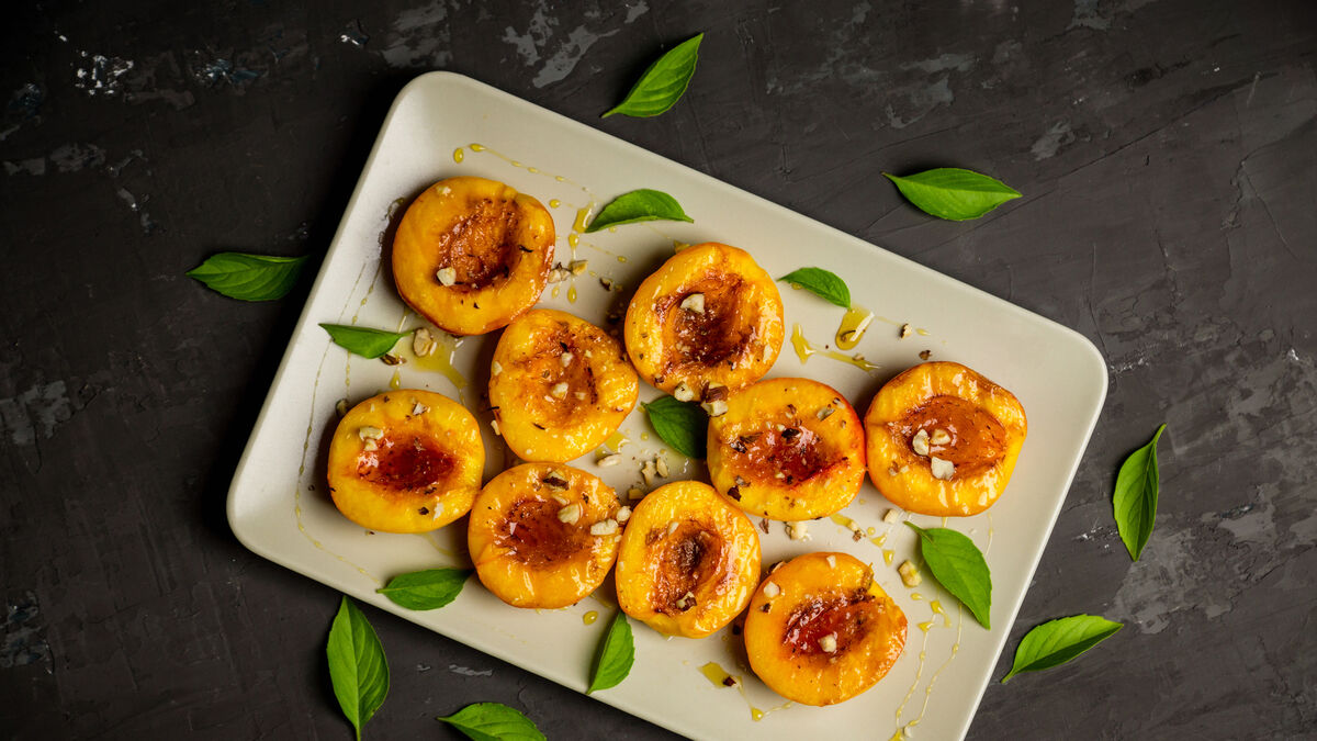 Roasted apricots with almonds and whipped Mascarpone
