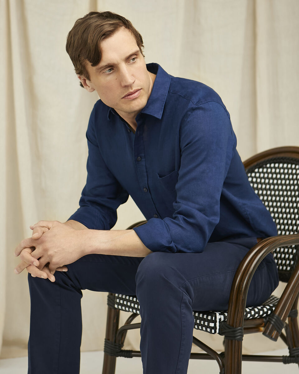 Paul Costelloe Living Regular Fit Navy Long Sleeve 100% Linen Shirt. €30.