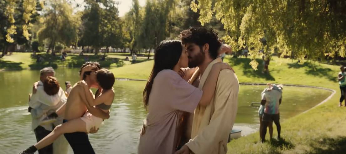 A screengrab from the US advertisement for Extra chewing gum - promising some sort of gigantic post-Covid afterparty