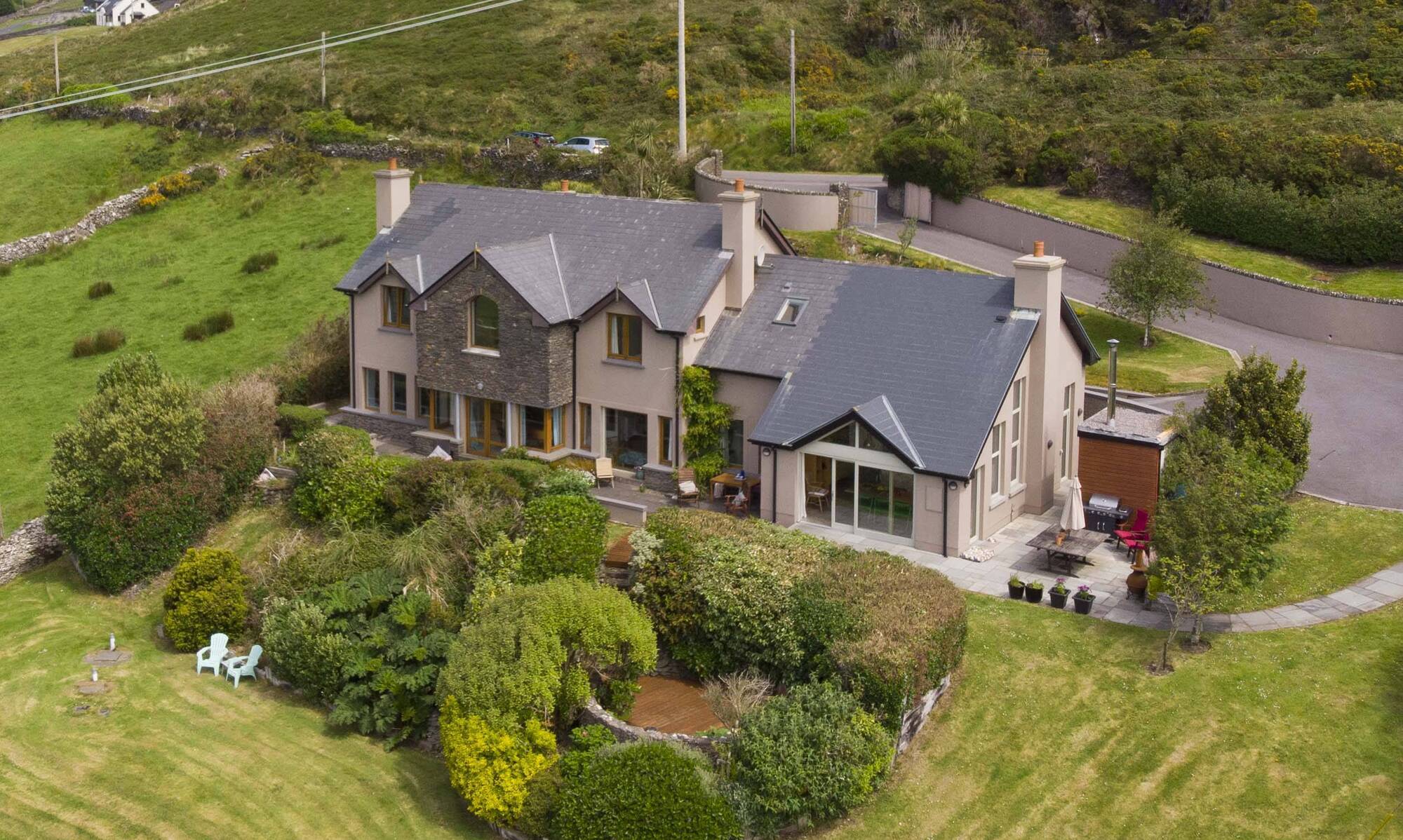 Gold star for stunning Dingle Lodestar