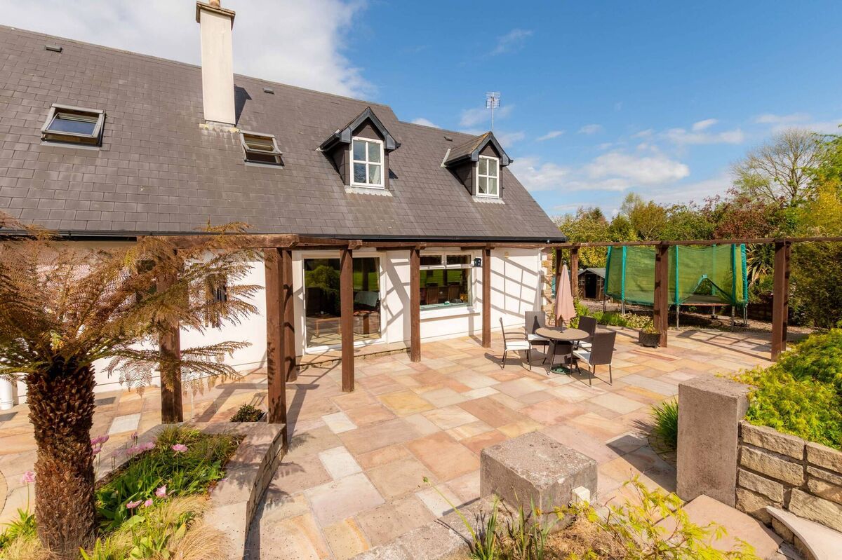 Landscaped grounds at 5 Church Hill