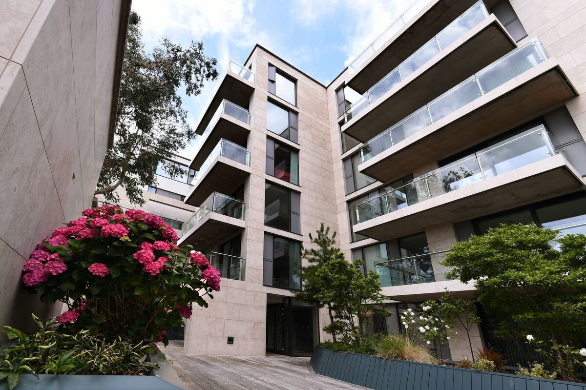 Courtyard views at  Altus