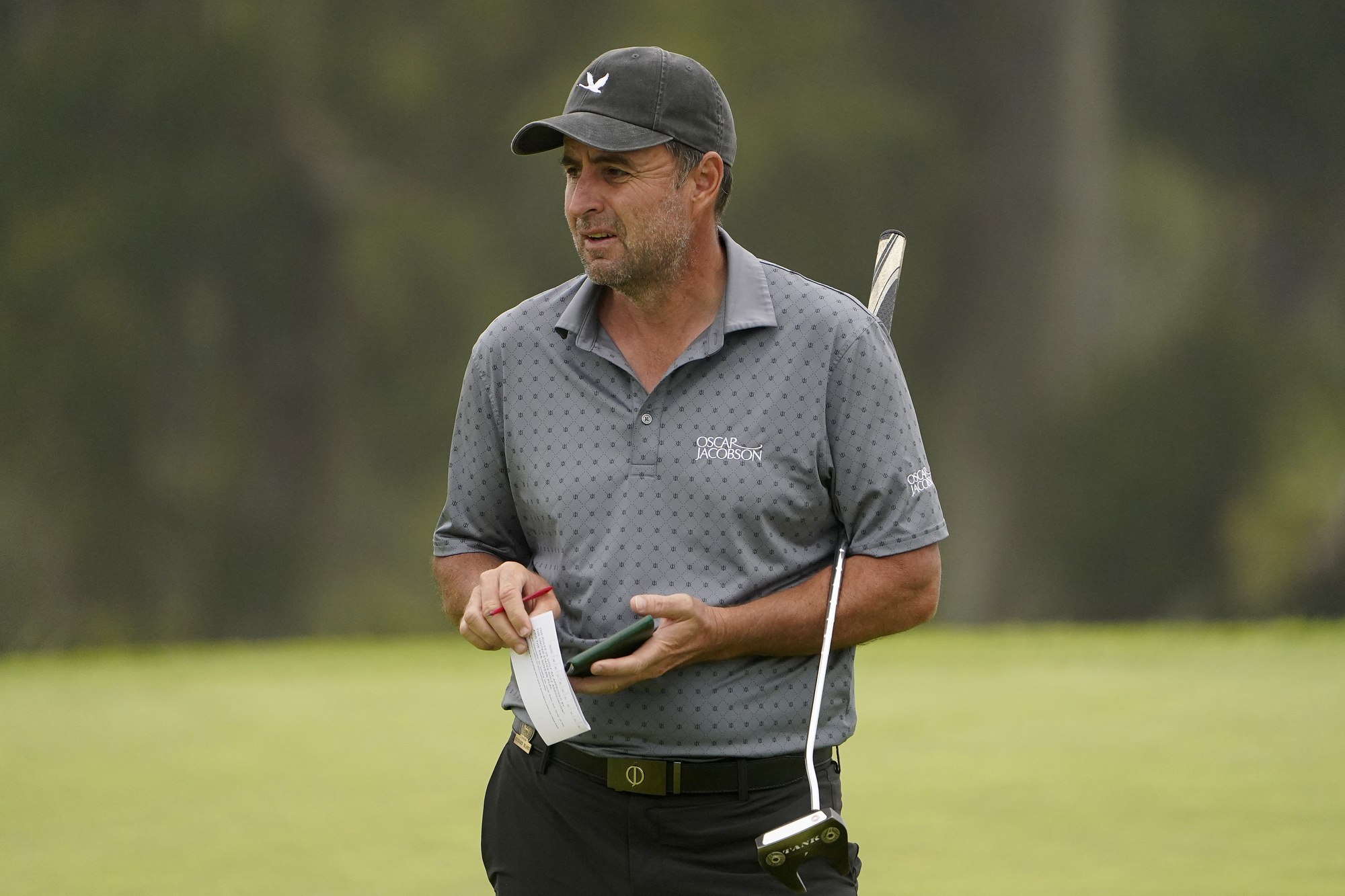 Richard Bland takes surprise US Open lead as Bryson DeChambeau rallies