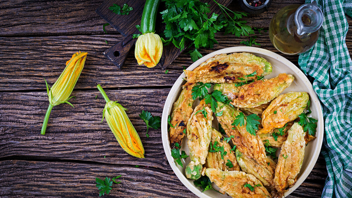 Ricotta-stuffed courgette flowers