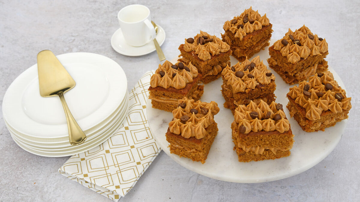 Coffee cake with Biscoff filling