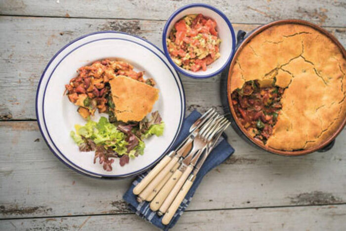 Vegan chocolate chilli with cornbread