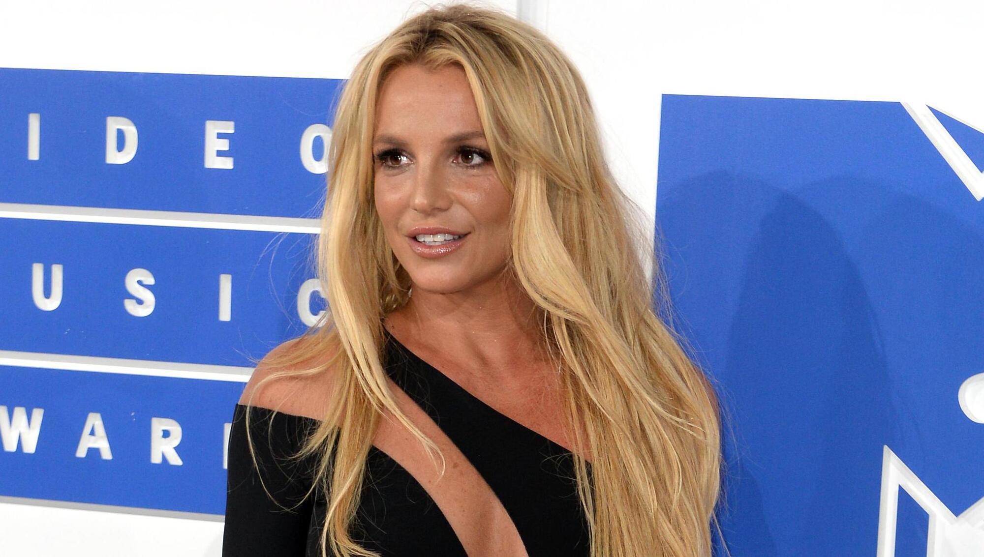 Judge denies request to oust Britney Spears’ father from conservatorship