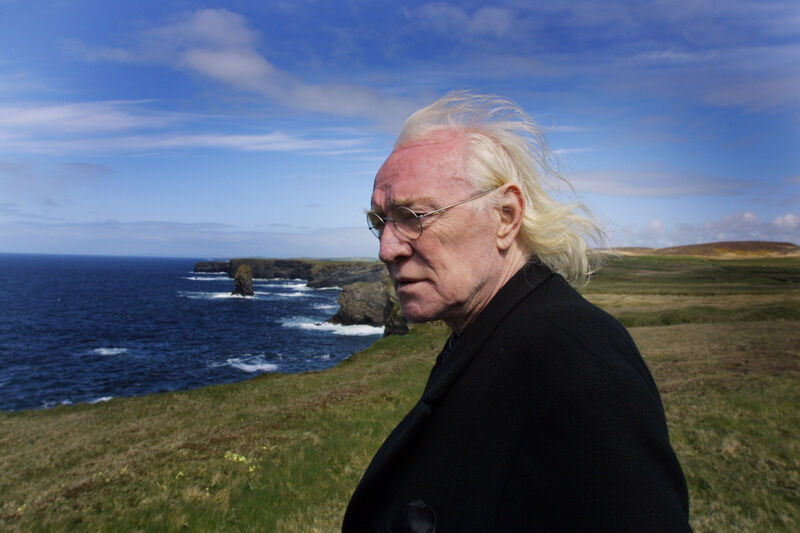 The late, great Limerick actor Richard Harris at the Dunlicky coastline in Kilkee Co. Clare in 2008 where he was making a documentary about his life in Limerick & Kilkee.Pic.Brian Gavin/Press 22 The late, great Limerick actor Richard Harris at the Dunlicky coastline in Kilkee Co. Clare in 2008 where he was making a documentary about his life in Limerick & Kilkee.Pic.Brian Gavin/Press 22