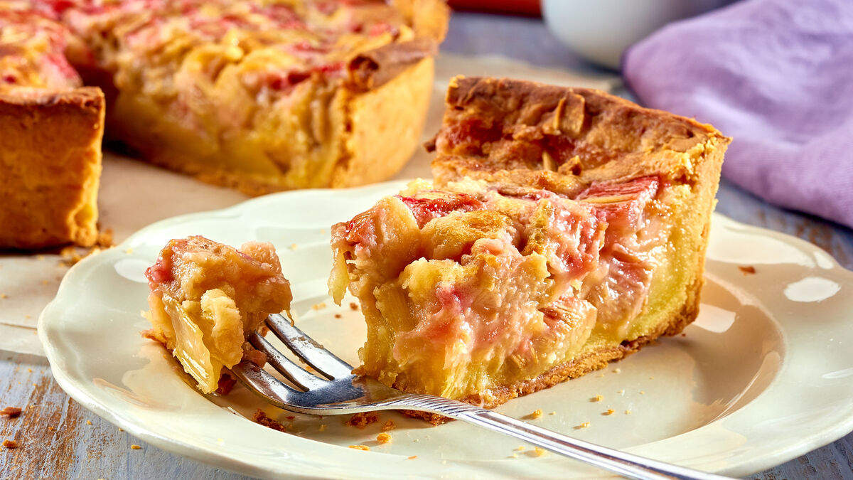 New season’s rhubarb sponge