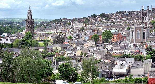 Search under way for man in River Lee