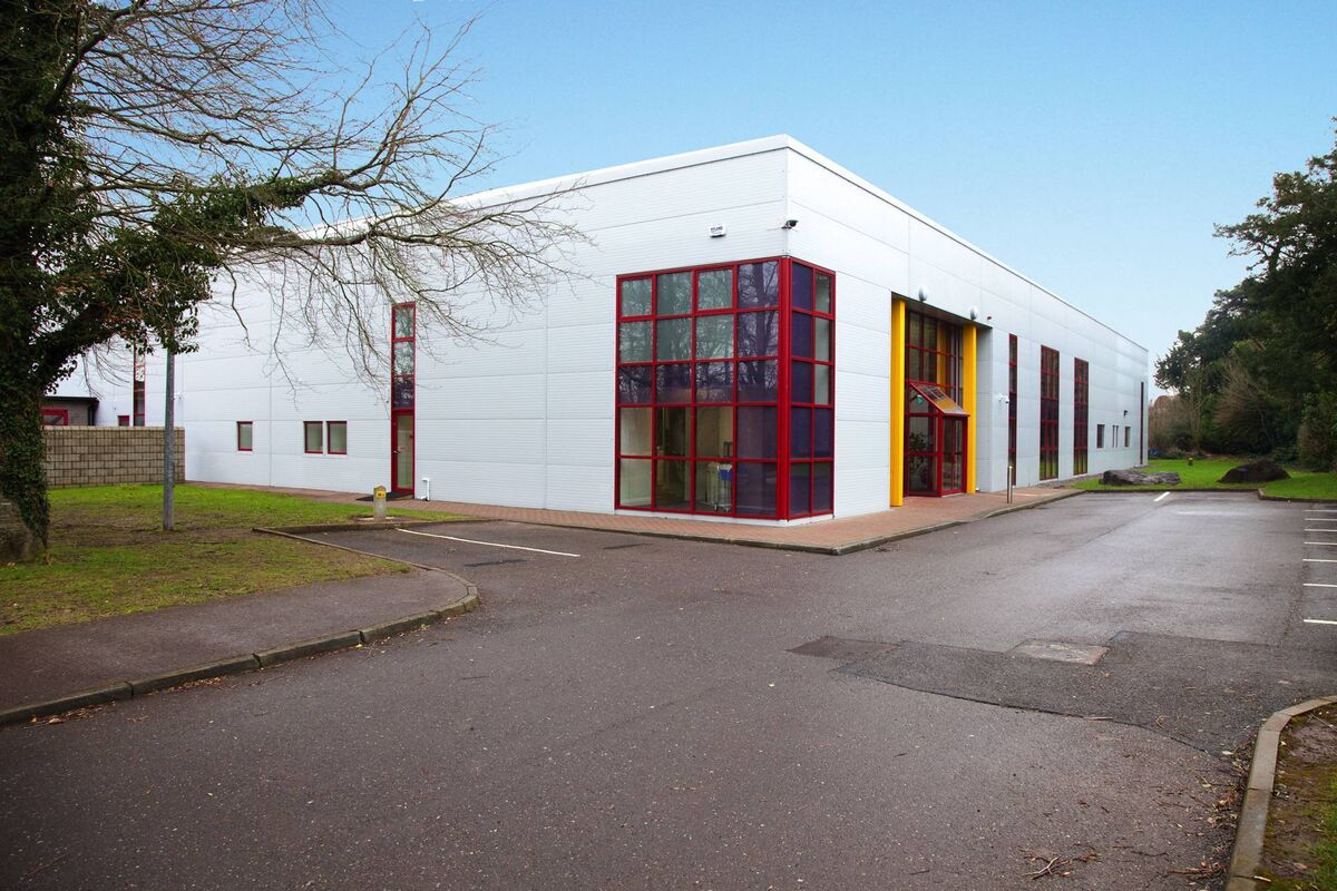 Discretion the key at Unit 8 Discretion the key at Unit 8