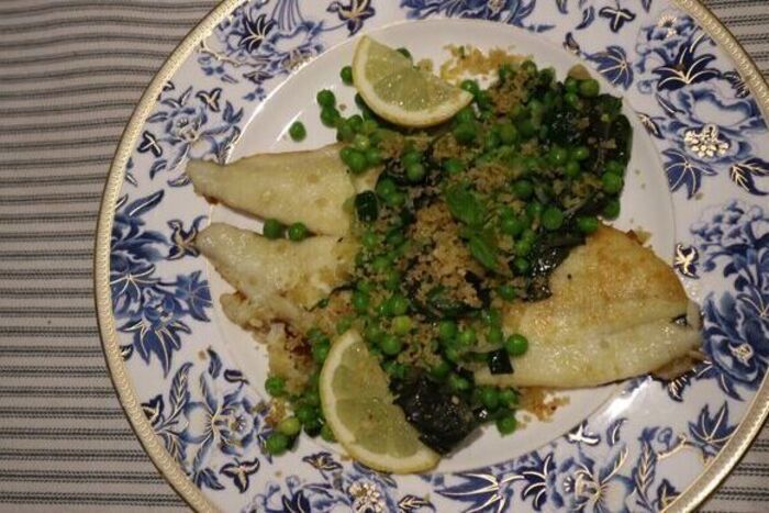 Pan-fried plaice with peas
