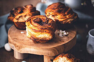 Cocoa swirl buns