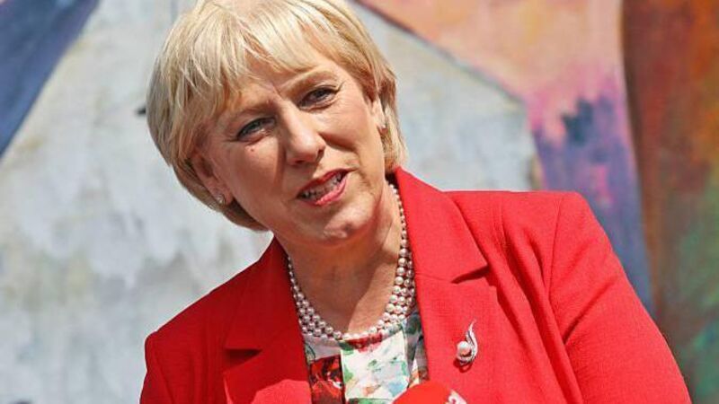 Dole recipients will be offered €1,000 to go on training courses Dole recipients will be offered €1,000 to go on training courses