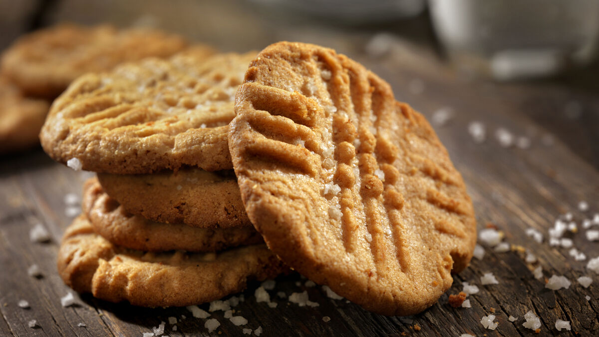 Flourless peanut butter and sea salt cookies