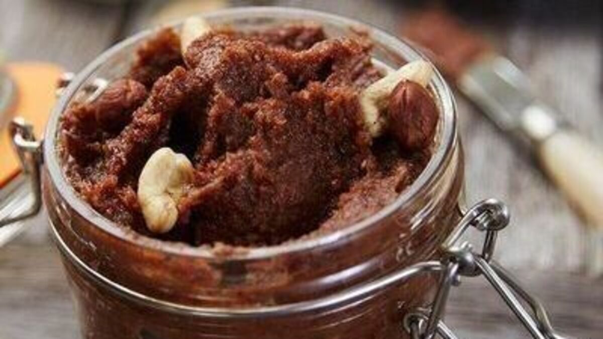 Nutritious chocolate spread