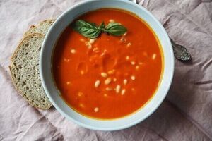 Tomato and cannellini bean soup
