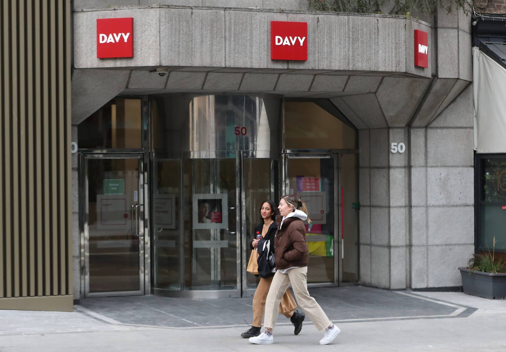 Scandal-hit Davy attracts €105m bid for its global fund management unit