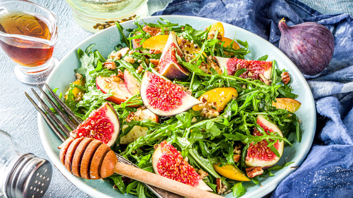 Roasted fig salad