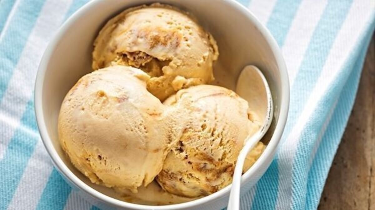 Treacle ice cream