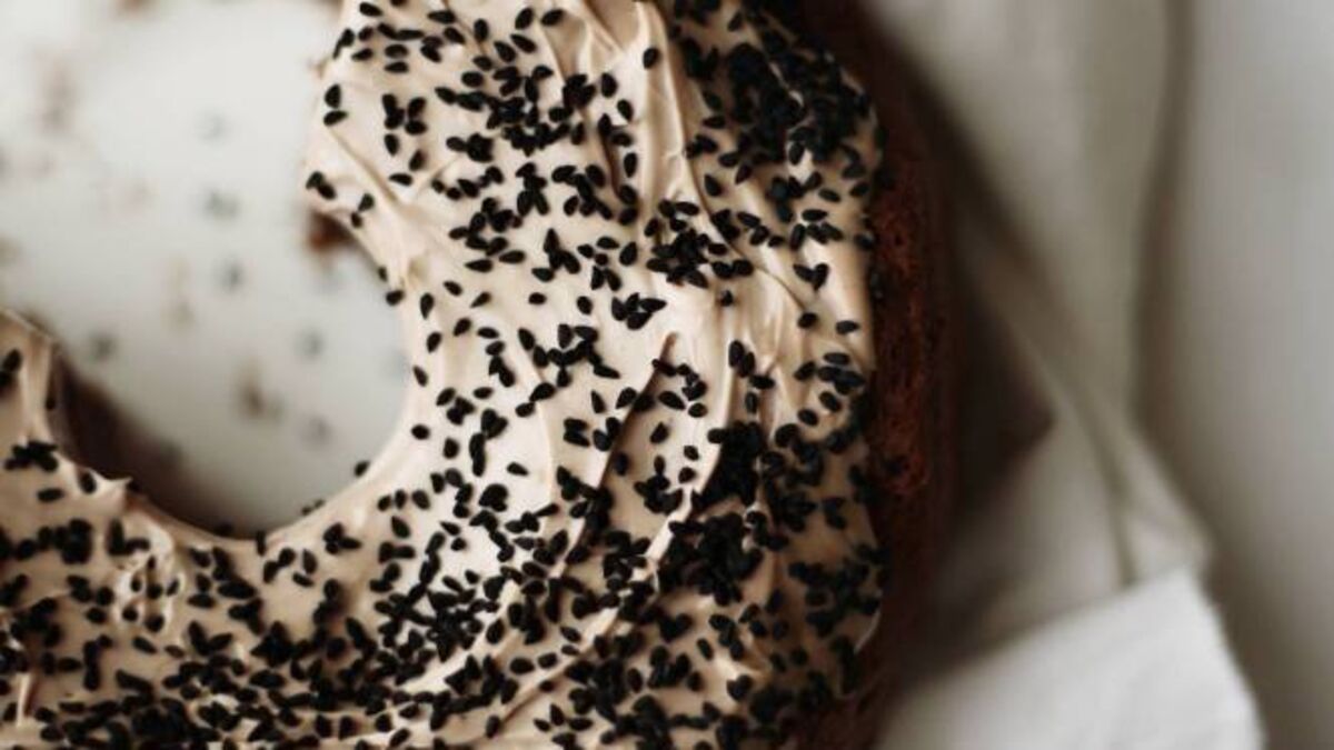Dark chocolate sponge with sesame cream cheese icing