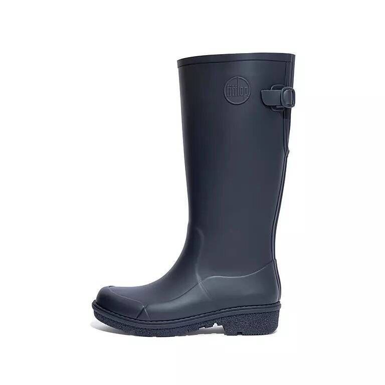 FitFlop, €120 FitFlop, €120