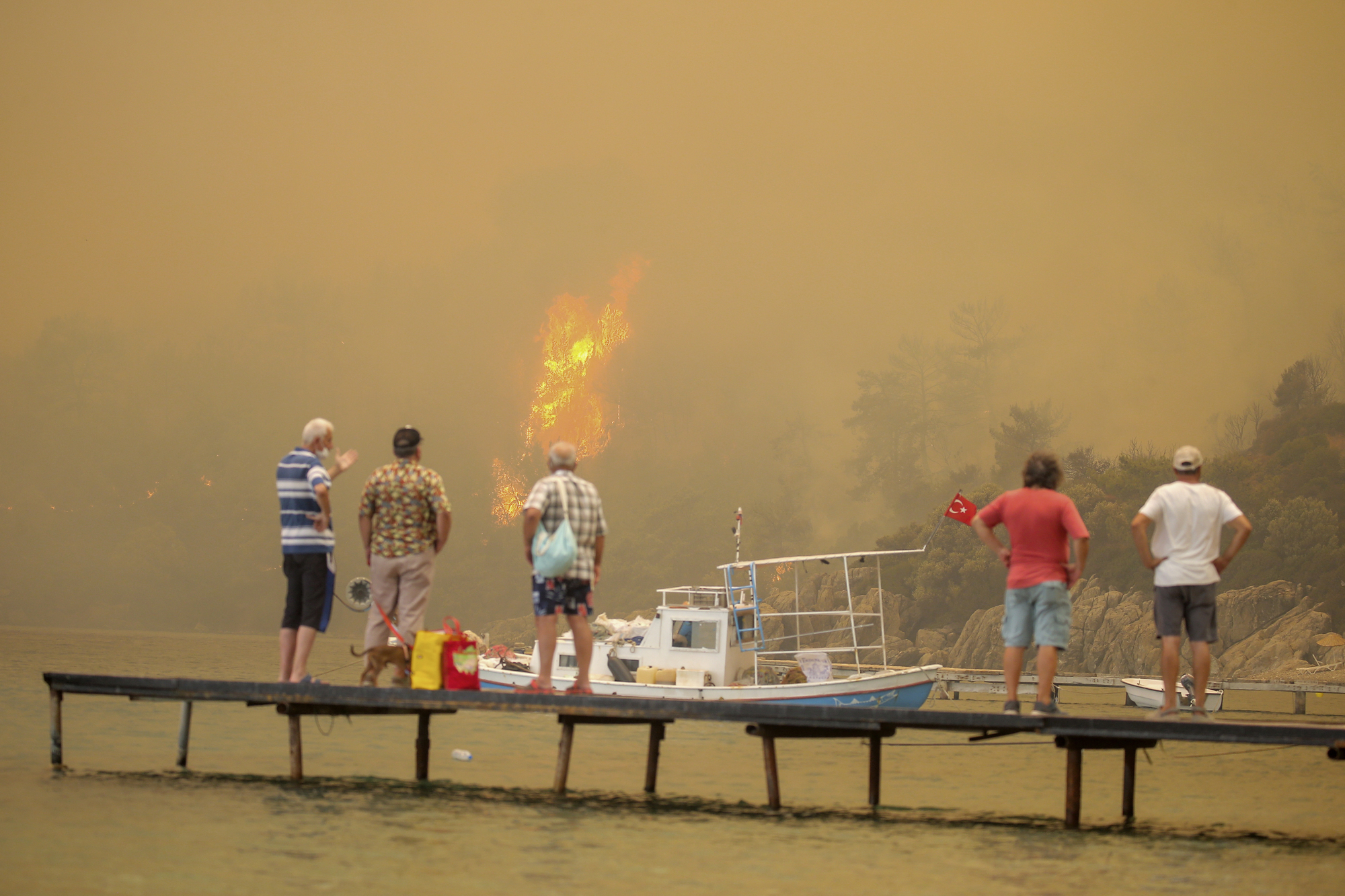 Death toll rises to eight as wildfires rage in southern Turkey