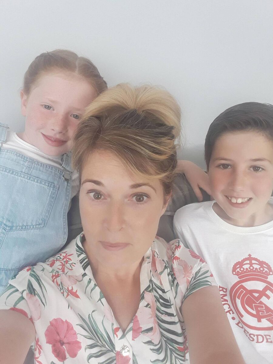 Keeley Power with Quinn on left and Emerson on righ