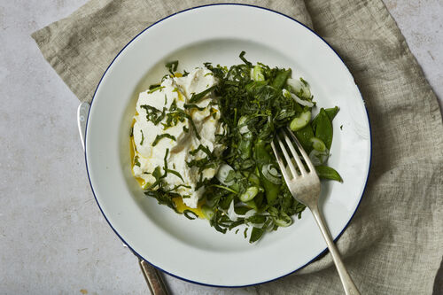 Sugarnaps with whipped ricotta and mint