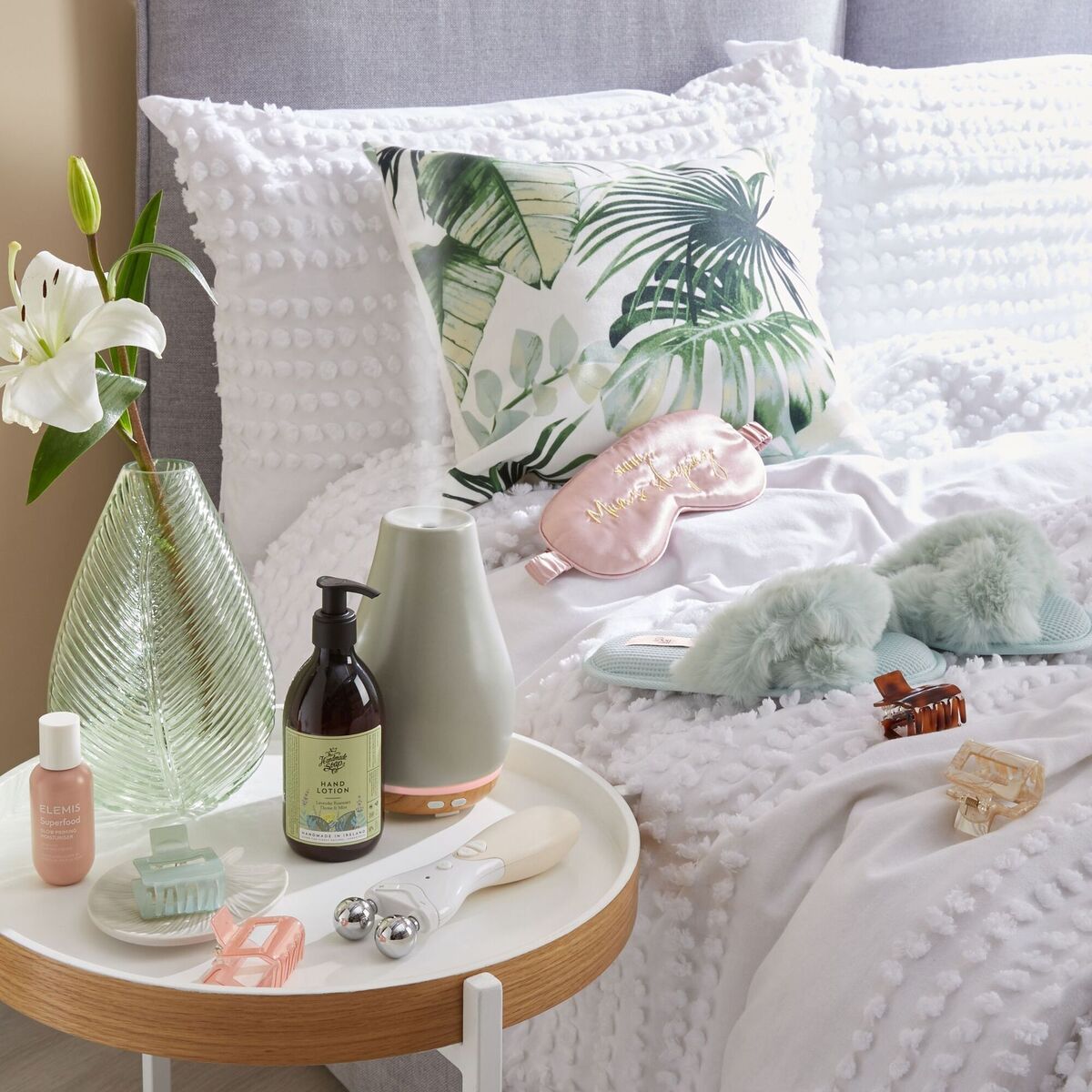 White cotton duvet covers work with all bedroom looks. The Bianca Malmo double duvet cover has a tufted finish offering texture and interest (€64 at www.littlewoods.ie). White cotton duvet covers work with all bedroom looks. The Bianca Malmo double duvet cover has a tufted finish offering texture and interest (€64 at www.littlewoods.ie).