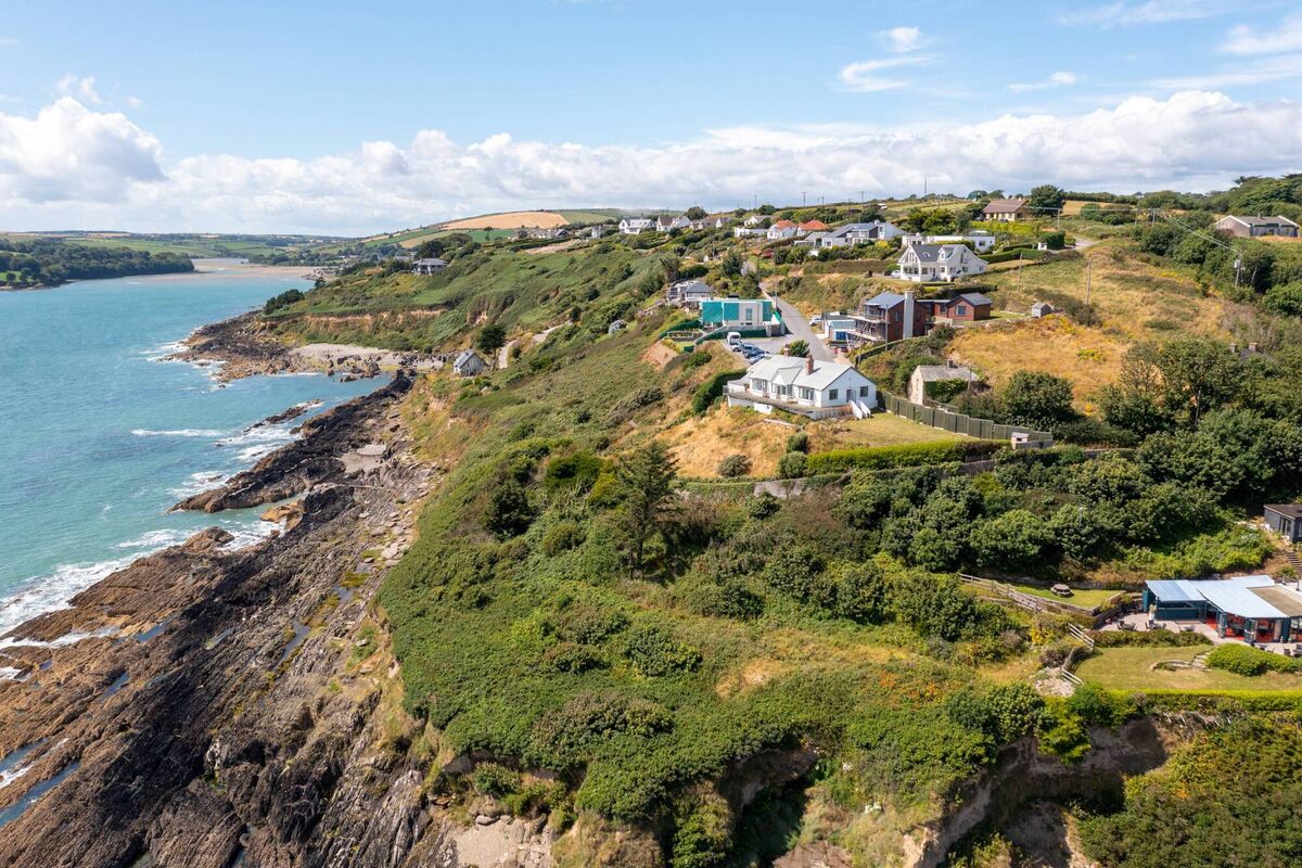Dive in: bathing and diving spot Poulgorm is just below the property