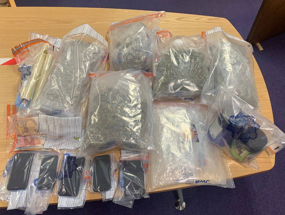 Man held after €100k worth of drugs seized in Cork town