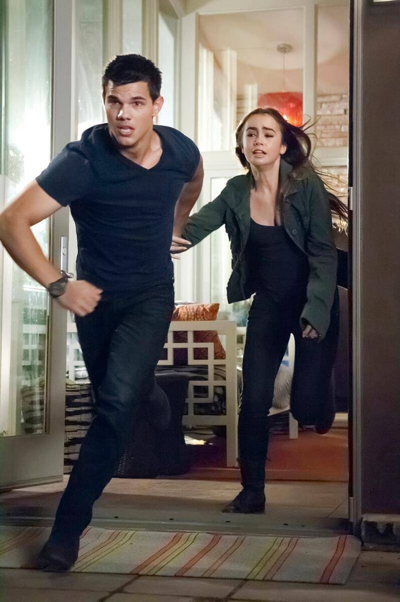 Abduction with Taylor Lautner and Lily Collins Abduction with Taylor Lautner and Lily Collins
