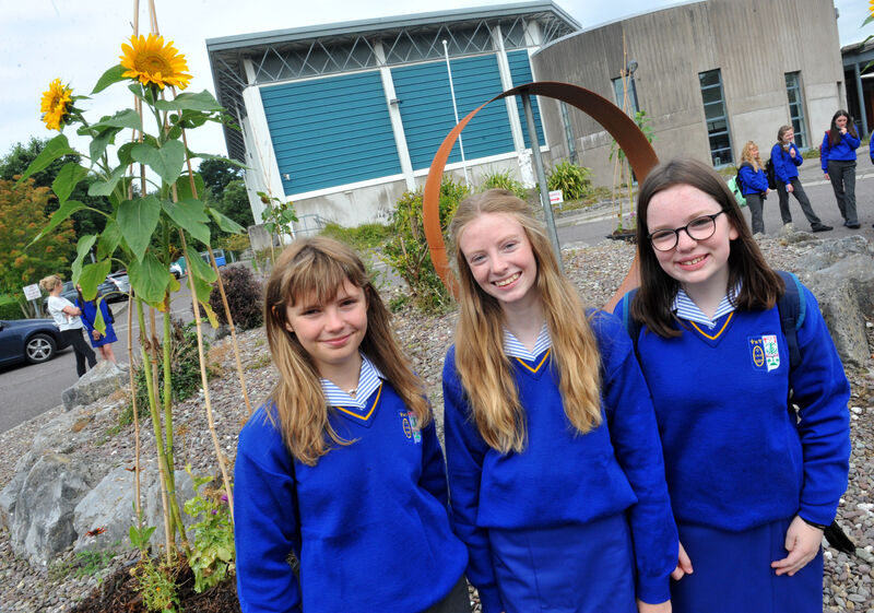 Rebecca O'Neill, Ailbhe Cotter and Eabha Rogers. Picture: Larry Cummins Rebecca O'Neill, Ailbhe Cotter and Eabha Rogers. Picture: Larry Cummins
