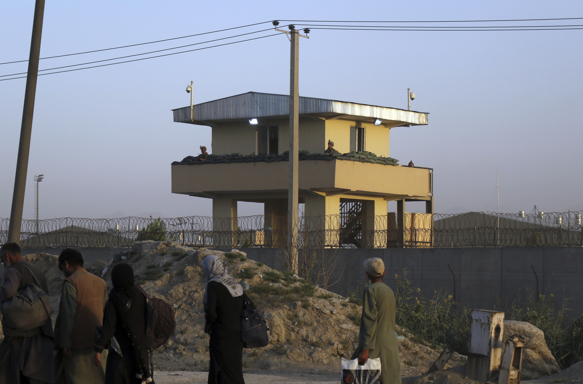 US says around 1,500 Americans remain in Afghanistan