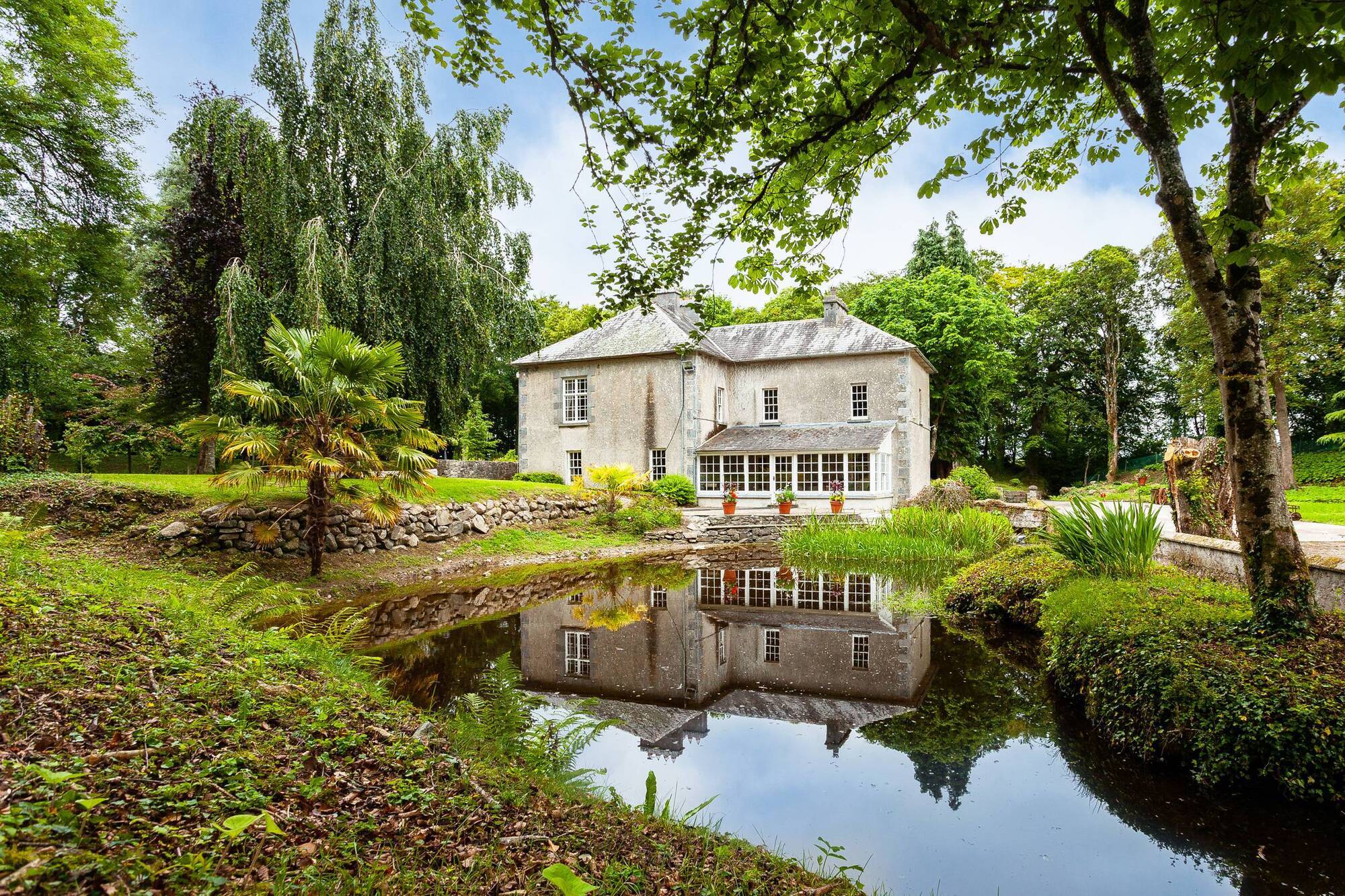 Historic Georgian home by Lough Derg for €825,000