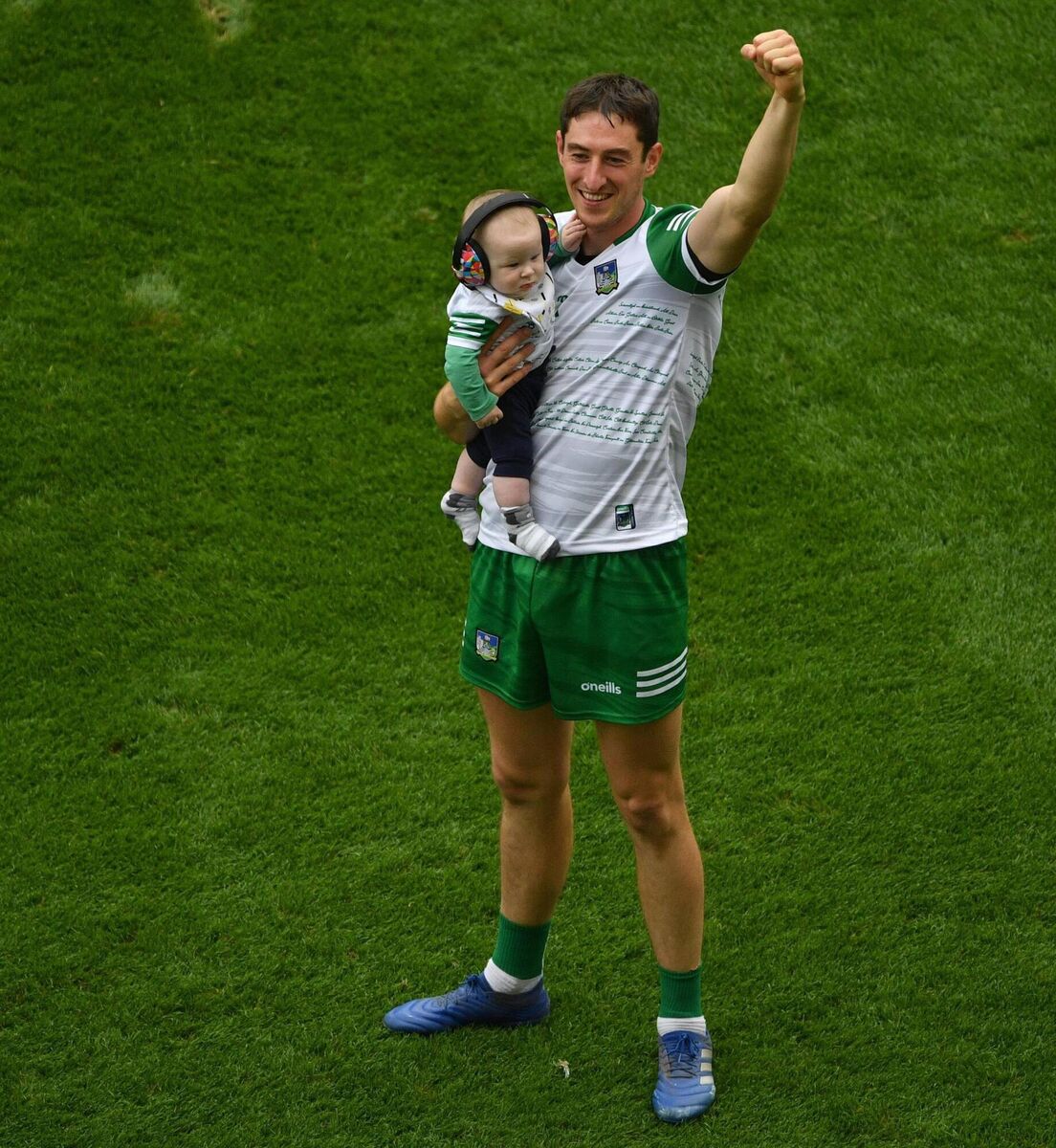 WELL DONE, DAD: Nickie Quaid savours the moment with his son Dáithí after Limerick’s All-Ireland SHC final win over Cork. ‘Having Dáithí there was a special moment,’ he says. Picture: Daire Brennan/Sportsfile WELL DONE, DAD: Nickie Quaid savours the moment with his son Dáithí after Limerick’s All-Ireland SHC final win over Cork. ‘Having Dáithí there was a special moment,’ he says. Picture: Daire Brennan/Sportsfile